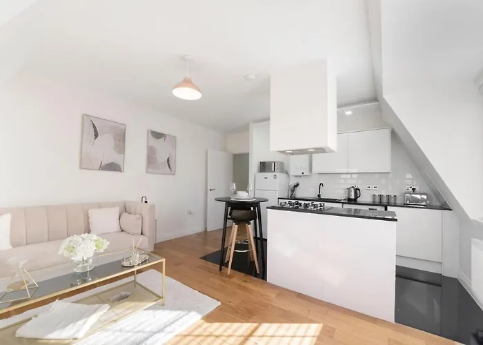 Spacious One Bed Loft Apartment