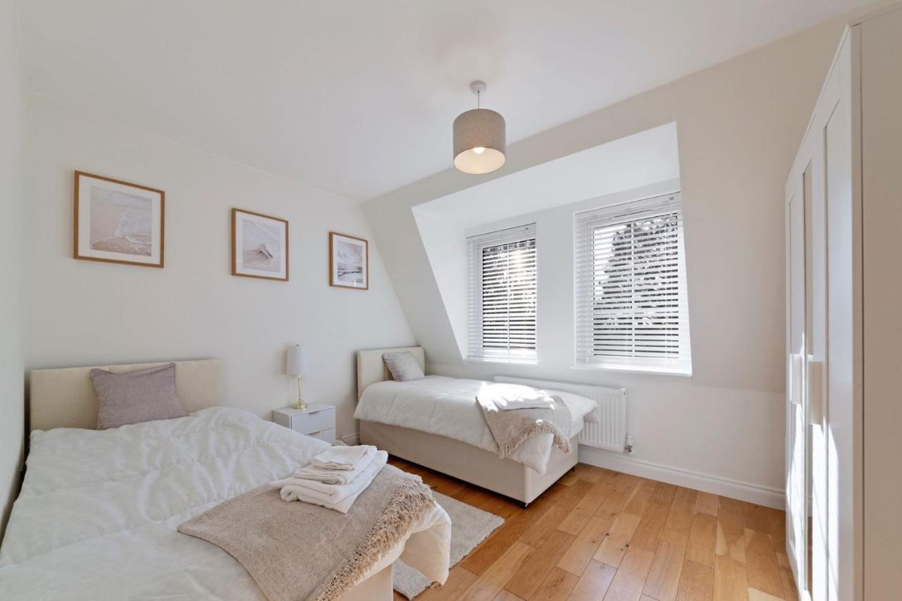 Spacious One Bed Loft Apartment *
