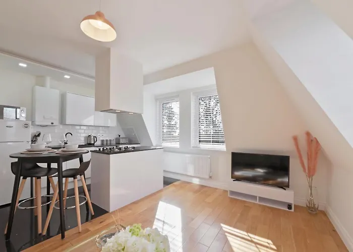 Spacious One Bed Loft Apartment